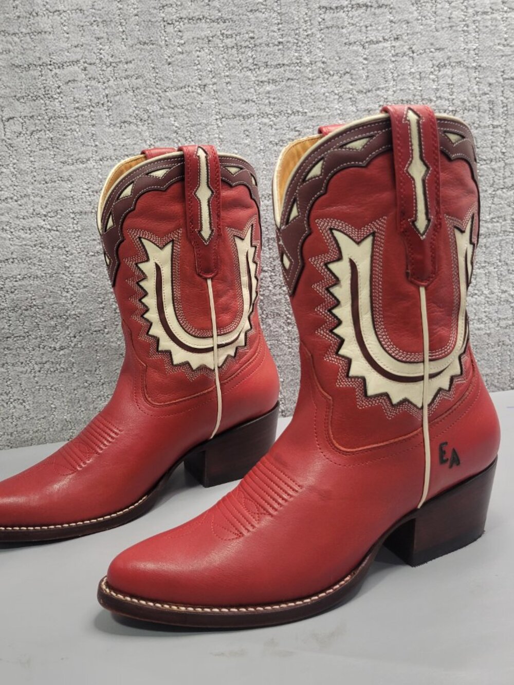 Tecovas the Jolene Women's Size US 7.5B Crimson Bine Cowhide Cowgirl Boots. - Picture 4 of 11